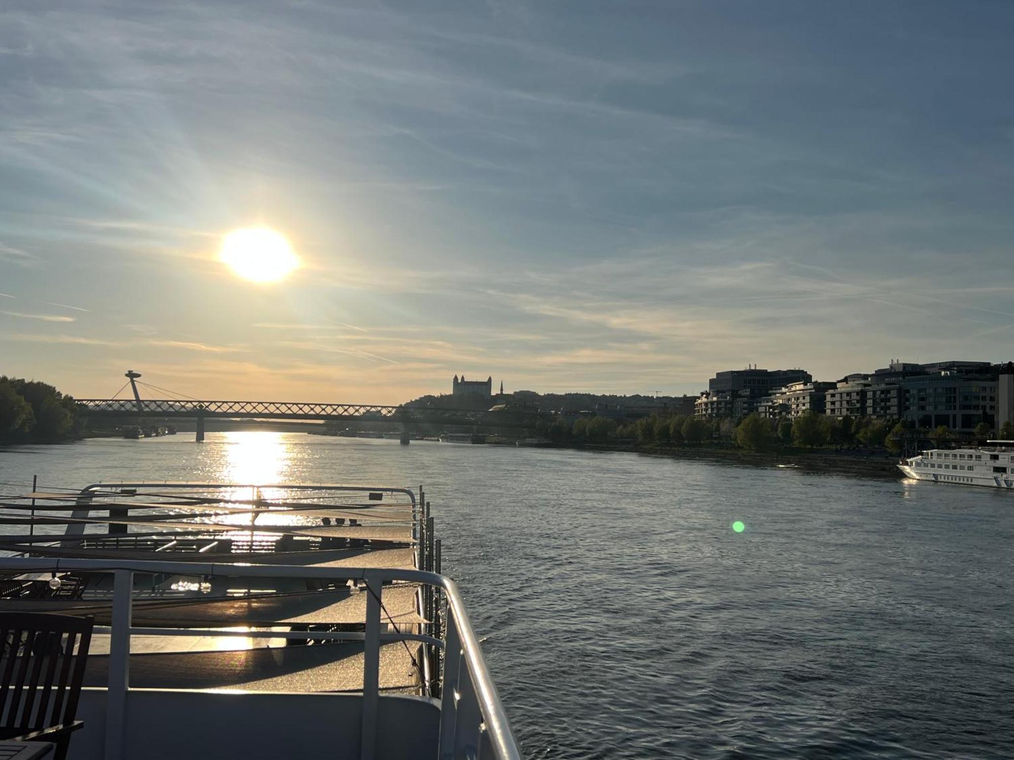 Orient Express Paris-Pressburg By Zazi Apartment Екстериор снимка