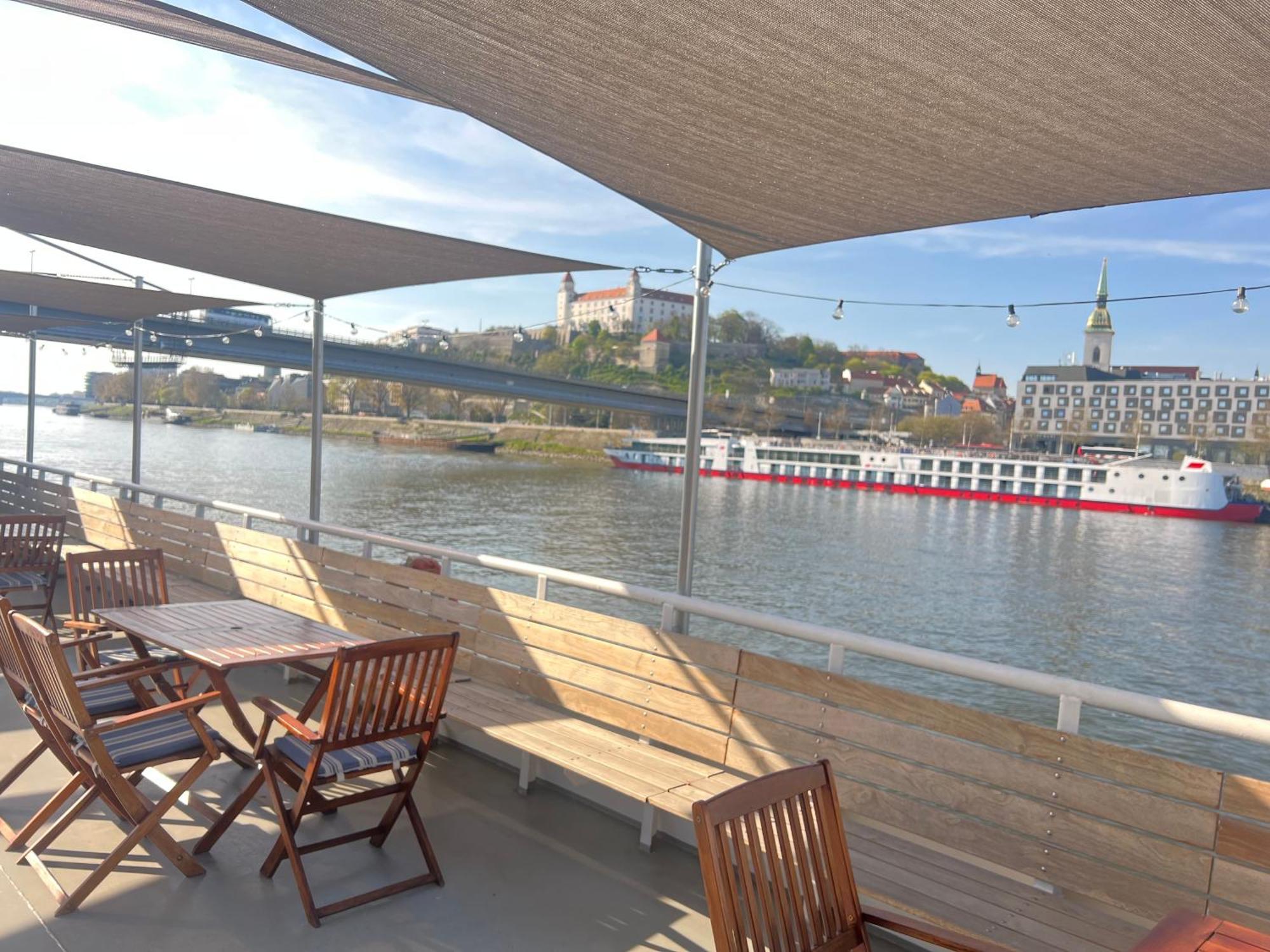 Orient Express Paris-Pressburg By Zazi Apartment Екстериор снимка